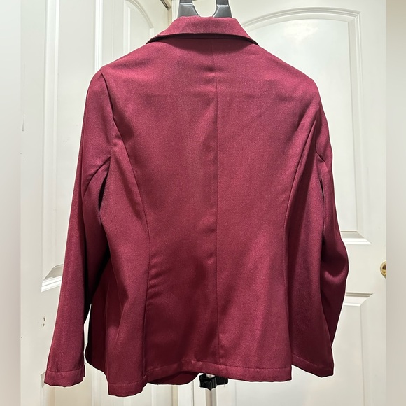 BloomChic Elegant Burgundy Women's Blazer - Picture 2 of 3